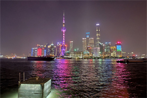 不同的人生：在上海的职场活动