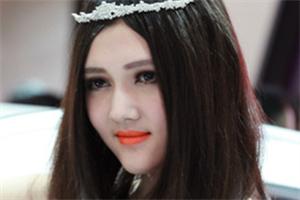 Enjoying the Night View from the Observation Deck of Shanghai Enjoying the Night View from the Observation Deck of Shanghai